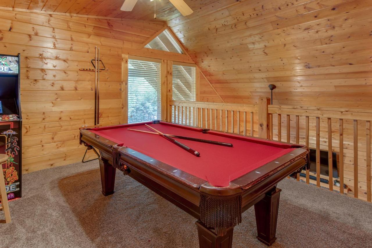 A Mountain Paradise, 2 Bedrooms, Sleeps 6, Pool Access, Hot Tub, Pool Table Pigeon Forge Buitenkant foto