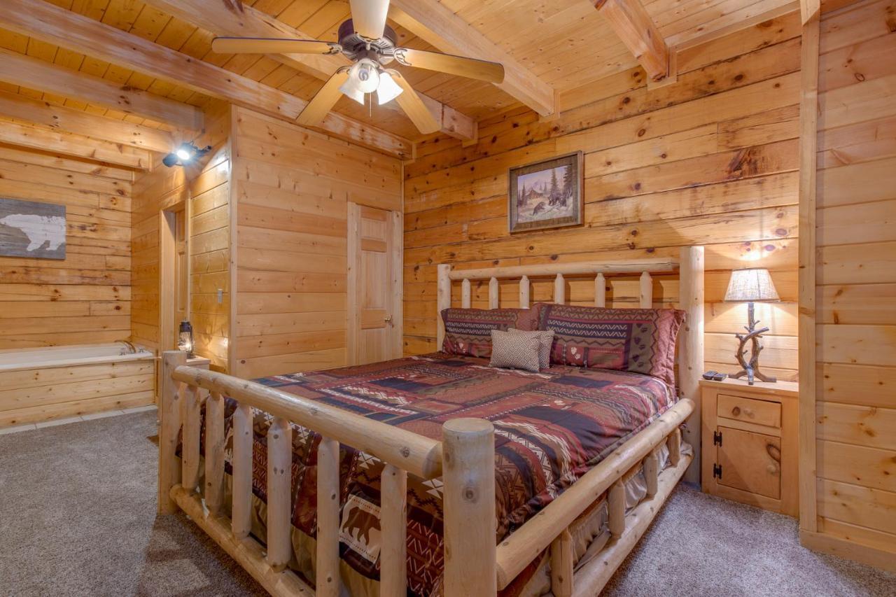 A Mountain Paradise, 2 Bedrooms, Sleeps 6, Pool Access, Hot Tub, Pool Table Pigeon Forge Buitenkant foto
