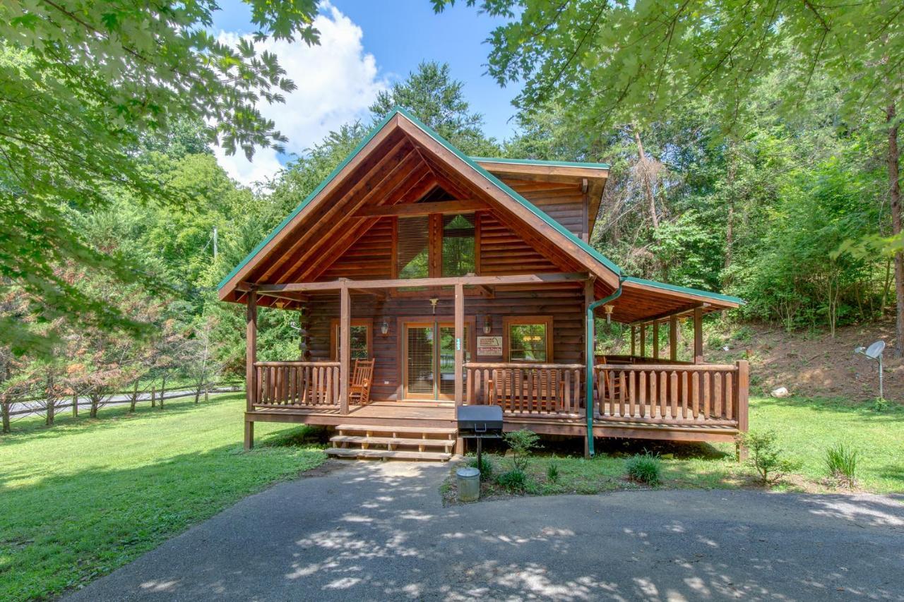 A Mountain Paradise, 2 Bedrooms, Sleeps 6, Pool Access, Hot Tub, Pool Table Pigeon Forge Buitenkant foto