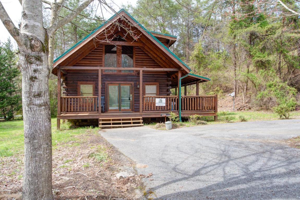 A Mountain Paradise, 2 Bedrooms, Sleeps 6, Pool Access, Hot Tub, Pool Table Pigeon Forge Buitenkant foto
