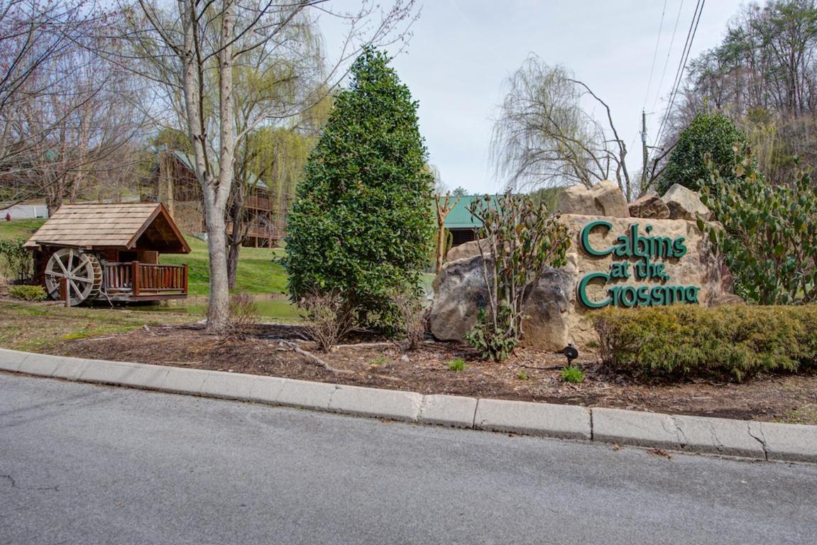 A Mountain Paradise, 2 Bedrooms, Sleeps 6, Pool Access, Hot Tub, Pool Table Pigeon Forge Buitenkant foto